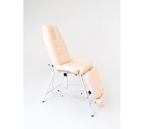 Кресло педикюрное Горизонт с вырезом и двойным наполнением